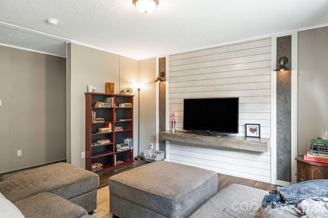 10 Pyrite Way, Asheville, NC 28806