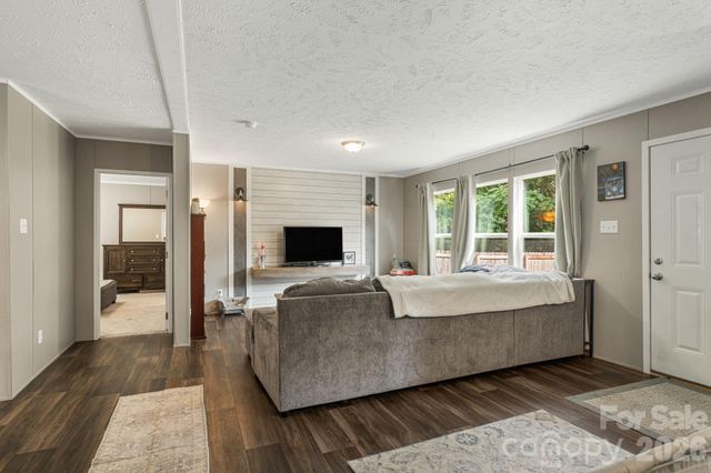 10 Pyrite Way, Asheville, NC 28806