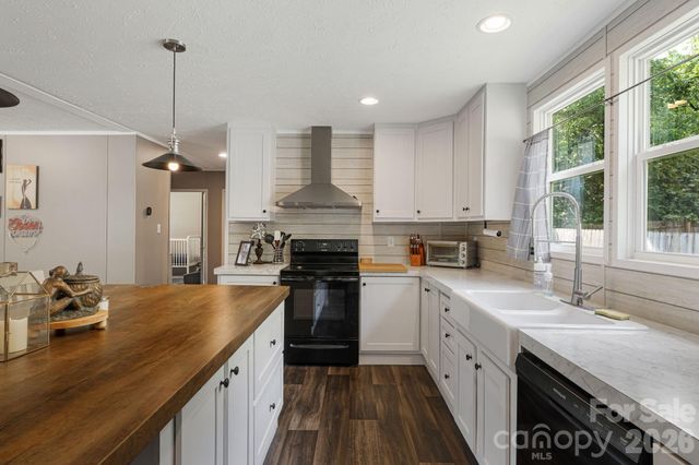 10 Pyrite Way, Asheville, NC 28806