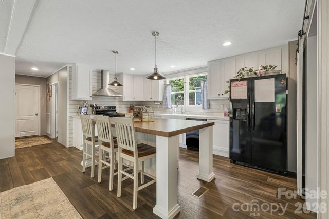 10 Pyrite Way, Asheville, NC 28806