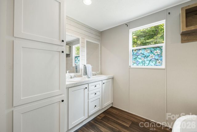 10 Pyrite Way, Asheville, NC 28806