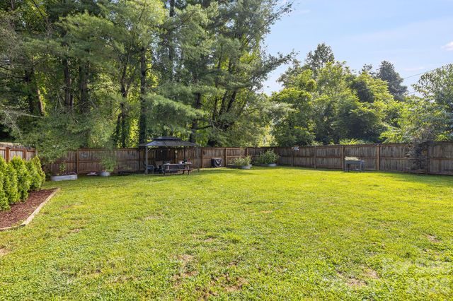 10 Pyrite Way, Asheville, NC 28806