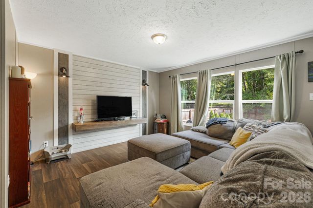 10 Pyrite Way, Asheville, NC 28806