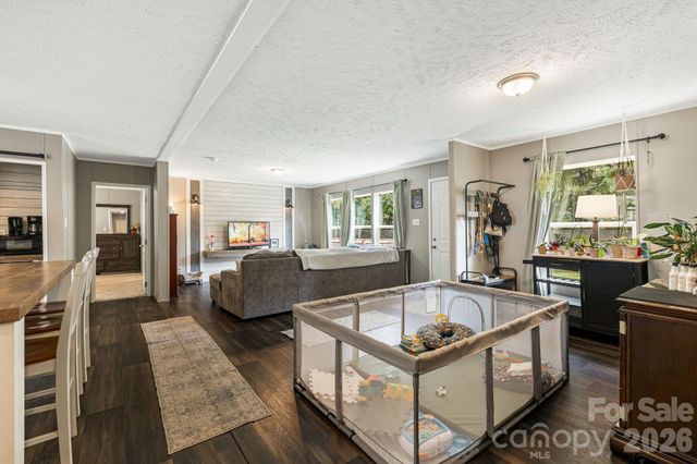 10 Pyrite Way, Asheville, NC 28806