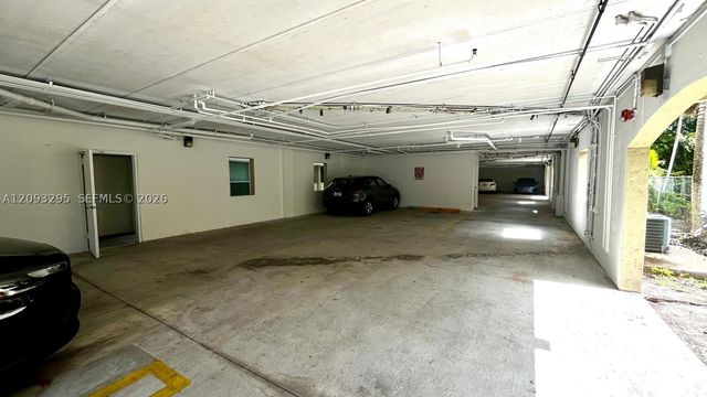 695 SW 11th St 204, Miami, FL 33129