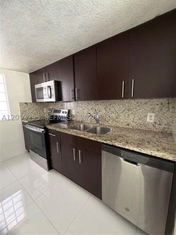 695 SW 11th St 204, Miami, FL 33129