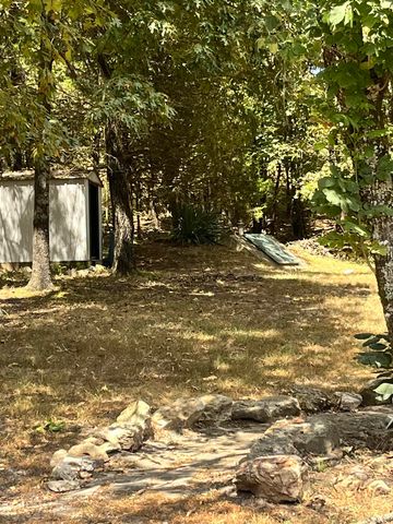 815 Slade Road, Evening Shade, AR 72532