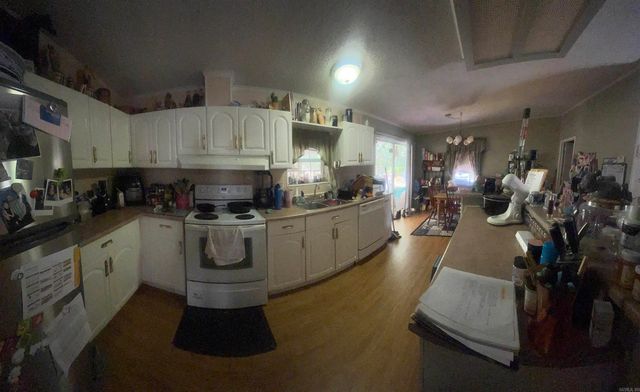 815 Slade Road, Evening Shade, AR 72532