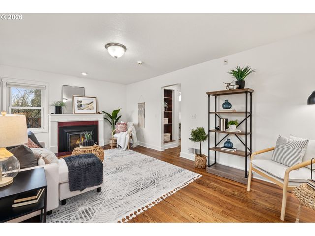 4730 N AMHERST St, Portland, OR 97203