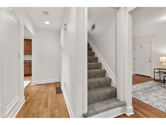 4730 N AMHERST St, Portland, OR 97203