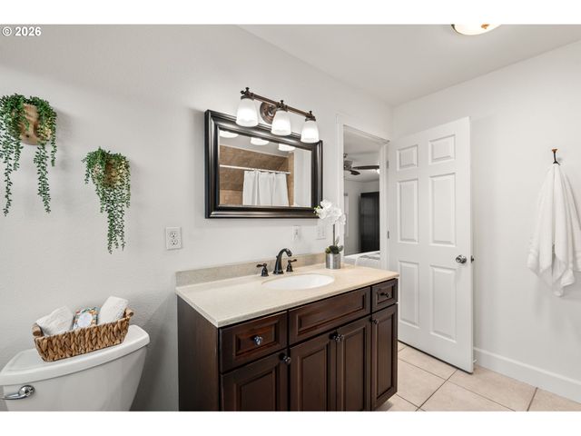 4730 N AMHERST St, Portland, OR 97203