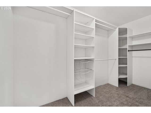 4730 N AMHERST St, Portland, OR 97203