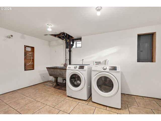 4730 N AMHERST St, Portland, OR 97203