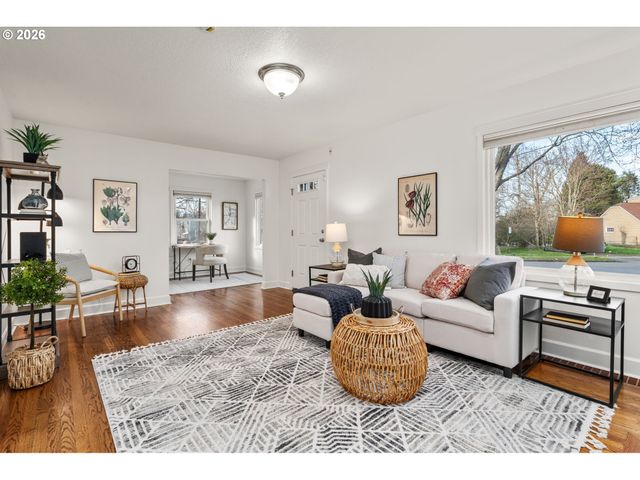 4730 N AMHERST St, Portland, OR 97203