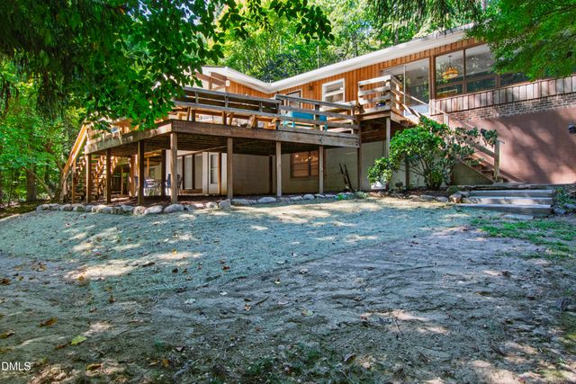 1820 Clearwater Lake Road, Chapel Hill, NC 27517