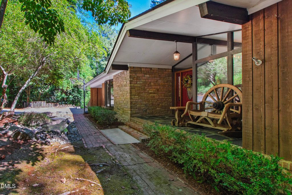 1820 Clearwater Lake Road, Chapel Hill, NC 27517