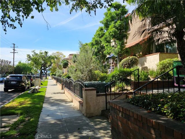 1711 Grismer Avenue 52, Burbank, CA 91504