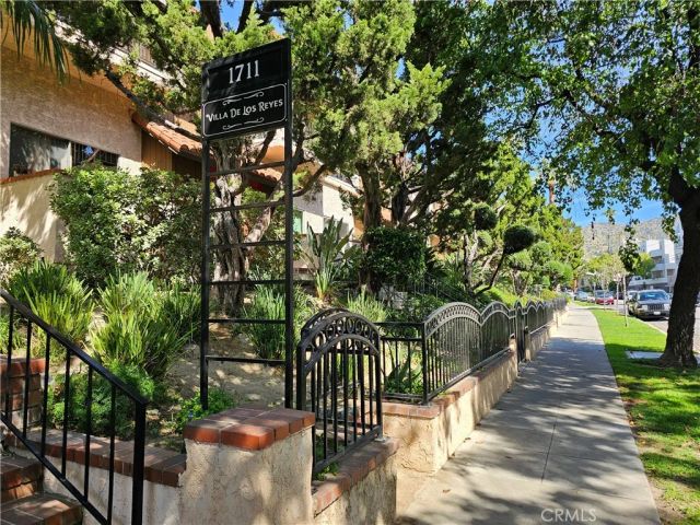 1711 Grismer Avenue 52, Burbank, CA 91504