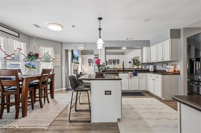 55 Locksley DR, Hampton, VA 23666