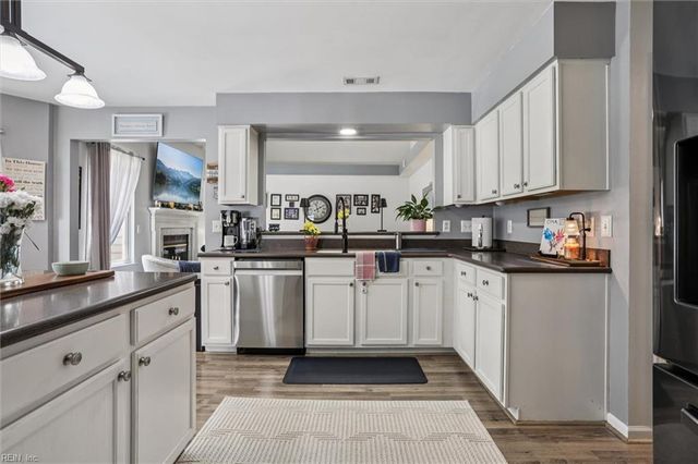 55 Locksley DR, Hampton, VA 23666
