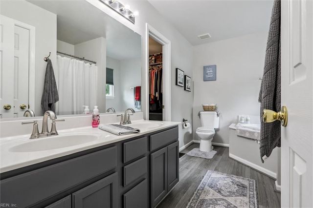 55 Locksley DR, Hampton, VA 23666
