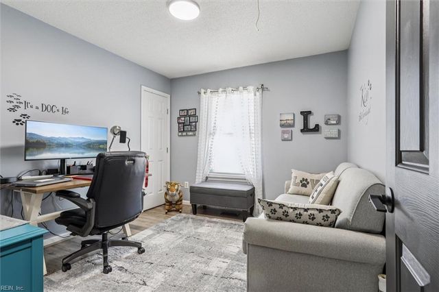 55 Locksley DR, Hampton, VA 23666