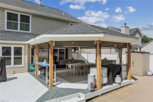 55 Locksley DR, Hampton, VA 23666