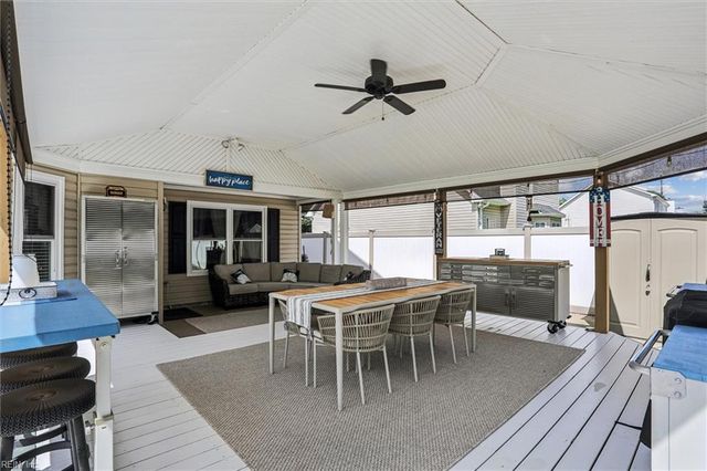 55 Locksley DR, Hampton, VA 23666