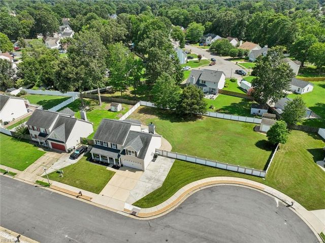 55 Locksley DR, Hampton, VA 23666
