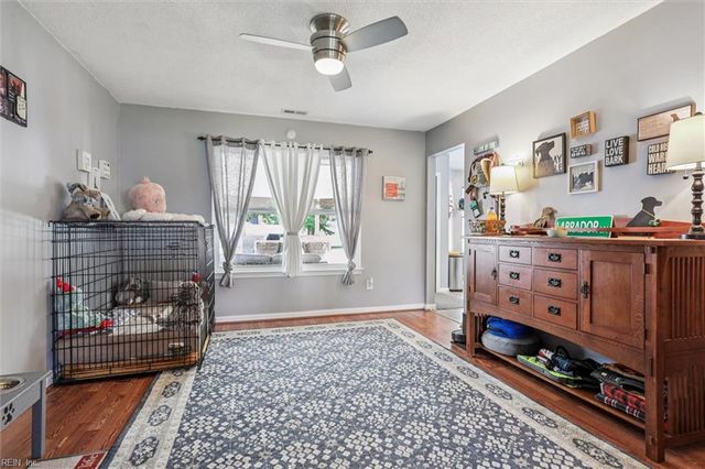 55 Locksley DR, Hampton, VA 23666