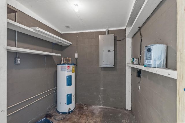 1421 14TH STREET E, Bradenton, FL 34208