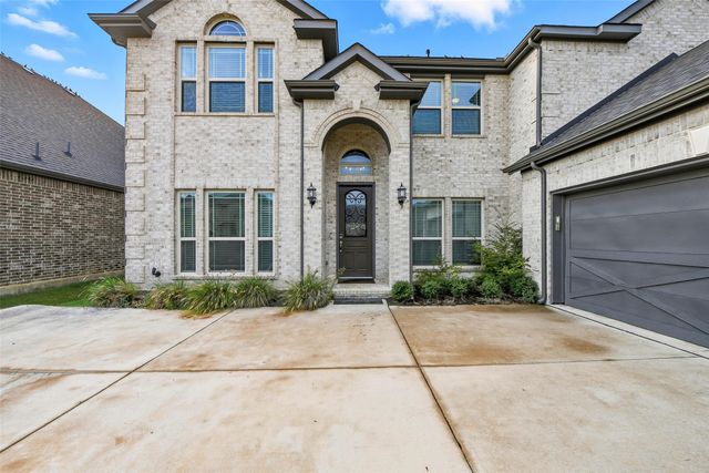 1308 Thunder Dove Drive, Mansfield, TX 76063