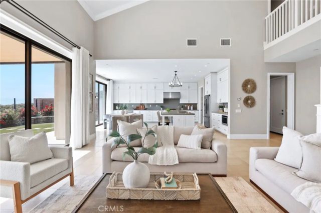154 Roscomare, Irvine, CA 92602
