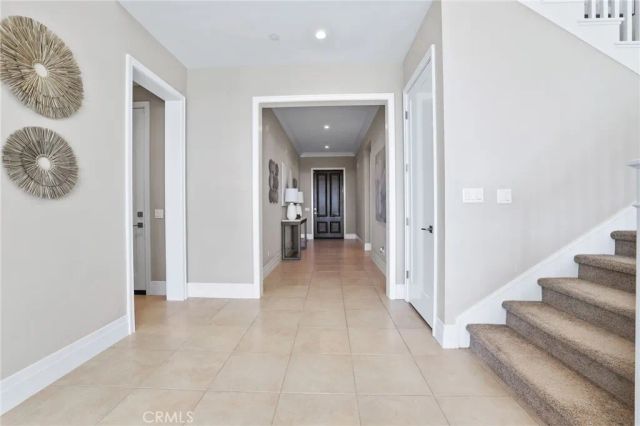154 Roscomare, Irvine, CA 92602