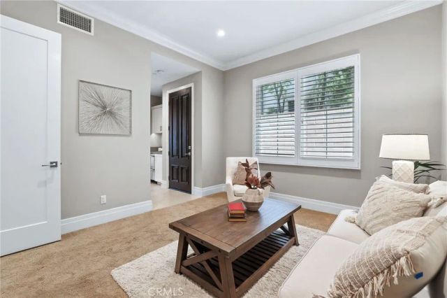 154 Roscomare, Irvine, CA 92602