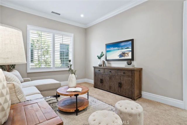 154 Roscomare, Irvine, CA 92602