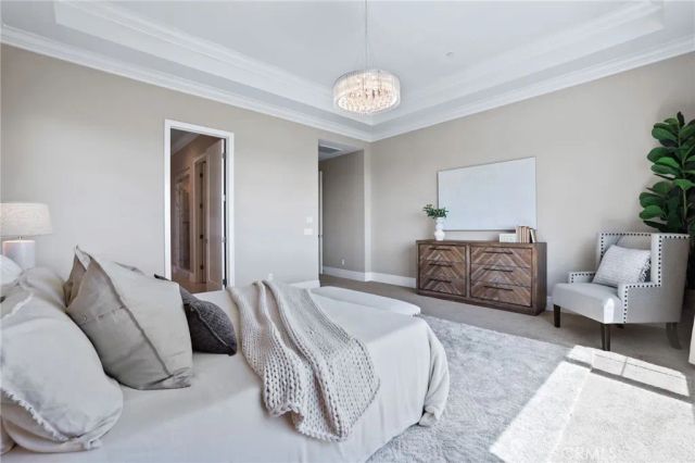 154 Roscomare, Irvine, CA 92602