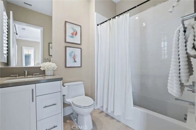 154 Roscomare, Irvine, CA 92602