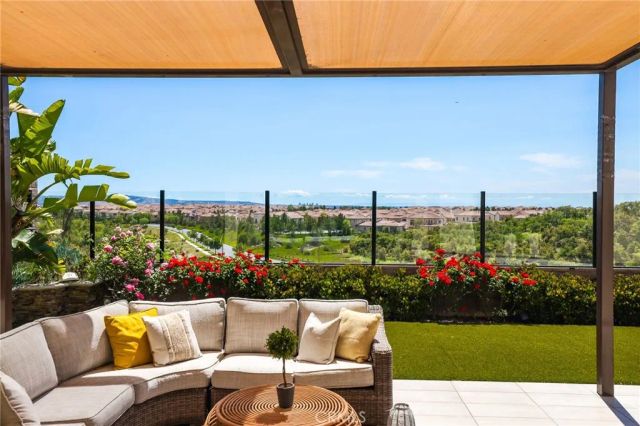 154 Roscomare, Irvine, CA 92602