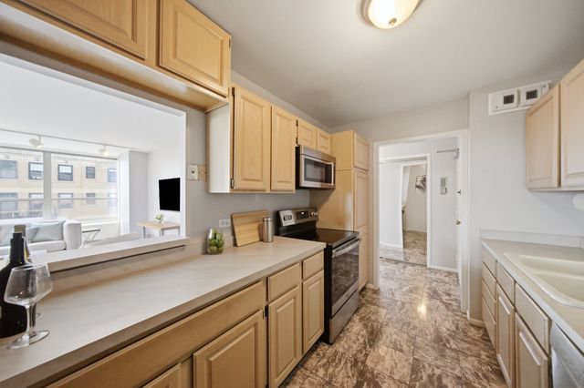 3550 N LAKE SHORE Drive 1102, Chicago, IL 60657