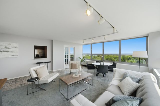 3550 N LAKE SHORE Drive 1102, Chicago, IL 60657