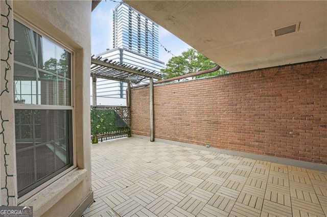 3649 Peachtree Road NE 305, Atlanta, GA 30319
