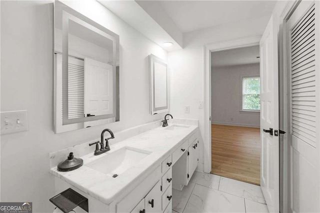 3649 Peachtree Road NE 305, Atlanta, GA 30319