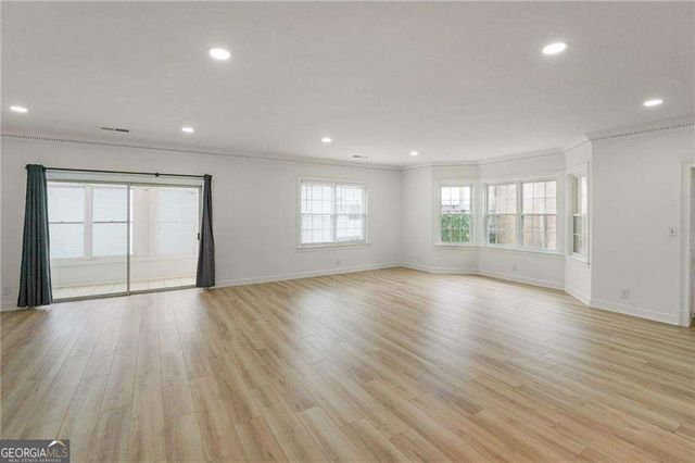 3649 Peachtree Road NE 305, Atlanta, GA 30319