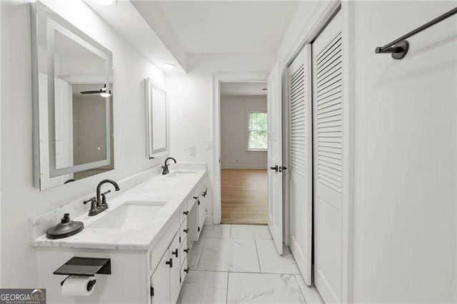 3649 Peachtree Road NE 305, Atlanta, GA 30319