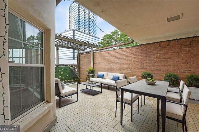 3649 Peachtree Road NE 305, Atlanta, GA 30319