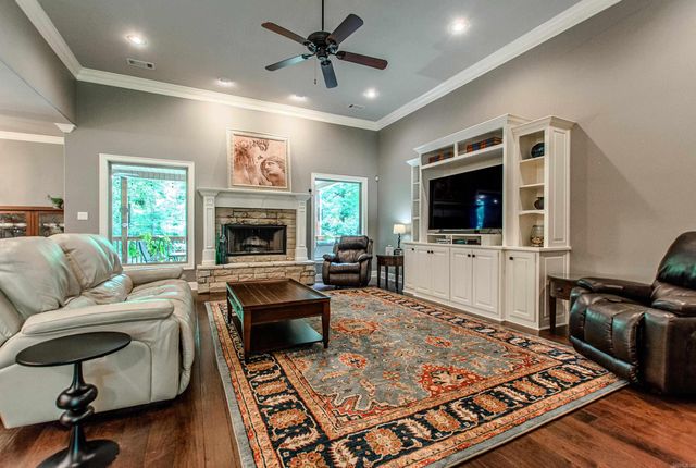 20612 Crested Butte Dr, Little Rock, AR 72210