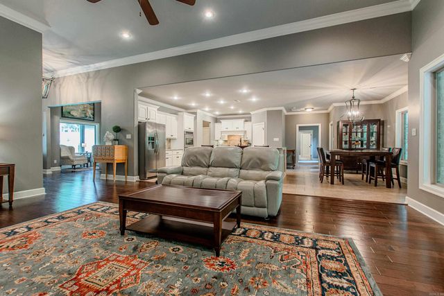 20612 Crested Butte Dr, Little Rock, AR 72210