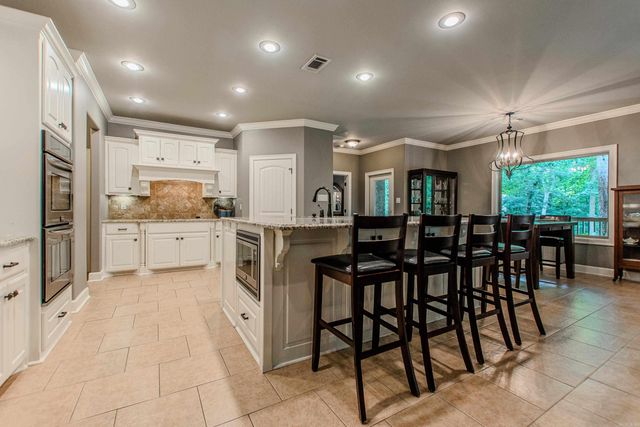 20612 Crested Butte Dr, Little Rock, AR 72210