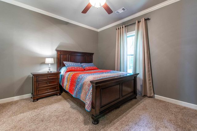 20612 Crested Butte Dr, Little Rock, AR 72210